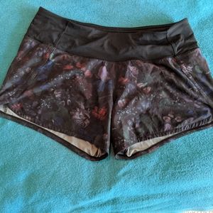 Lululemon Speed up shorts 2.5 inch inseam